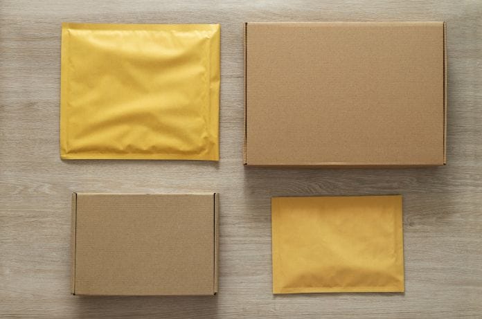 Cardboard Boxes vs. Padded Mailers: Which is Better?